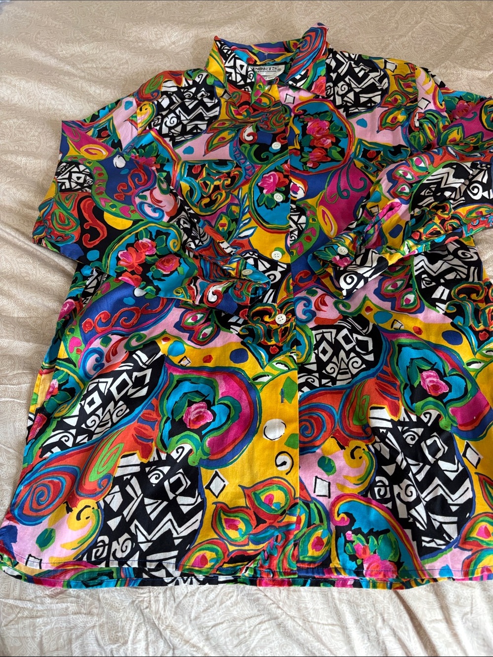 Ports vintage Vibrant Multicolor Button-Up Shirt - Bold Abstract Print